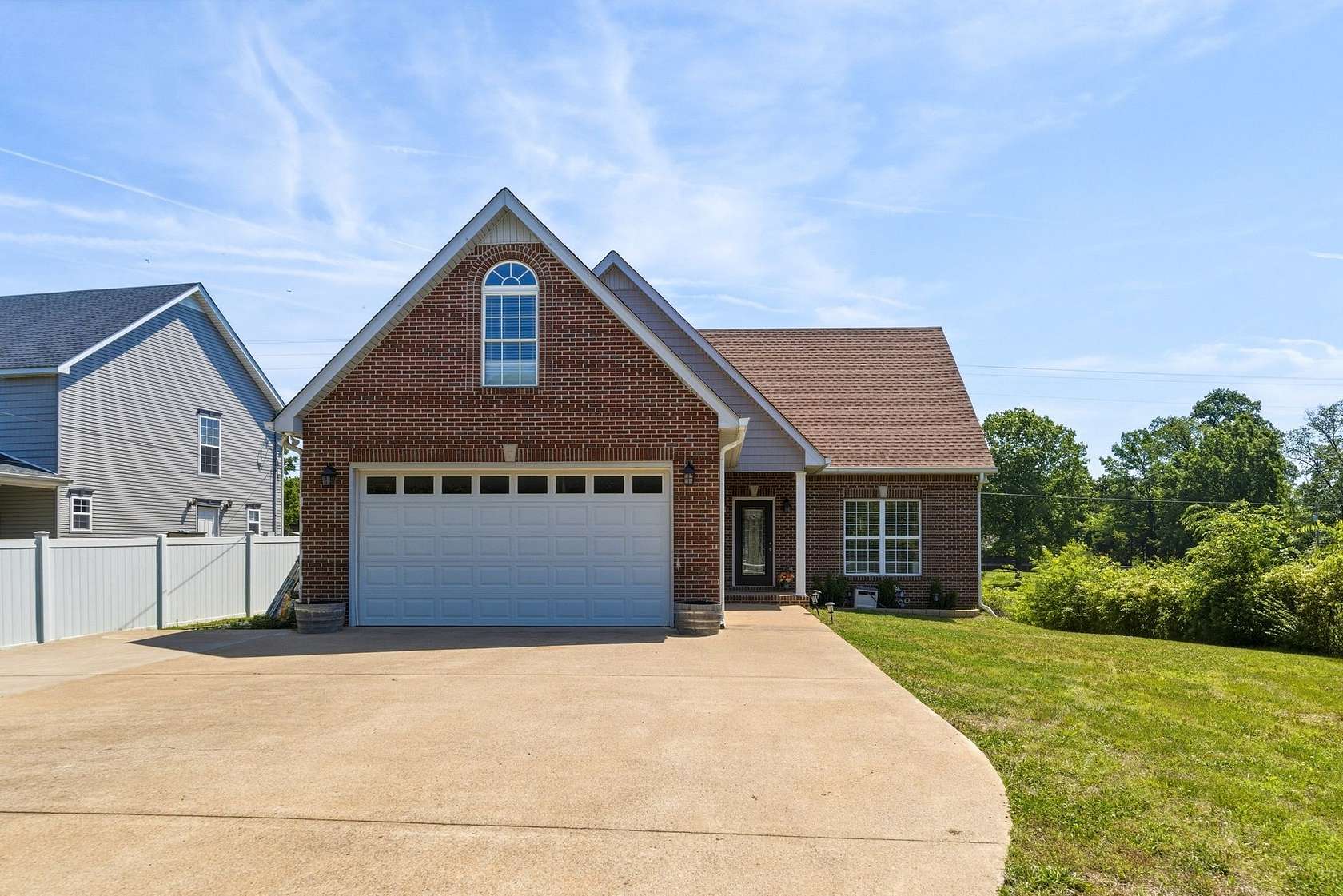 6.7 Acres of Land with Home for Sale in Rockvale, Tennessee