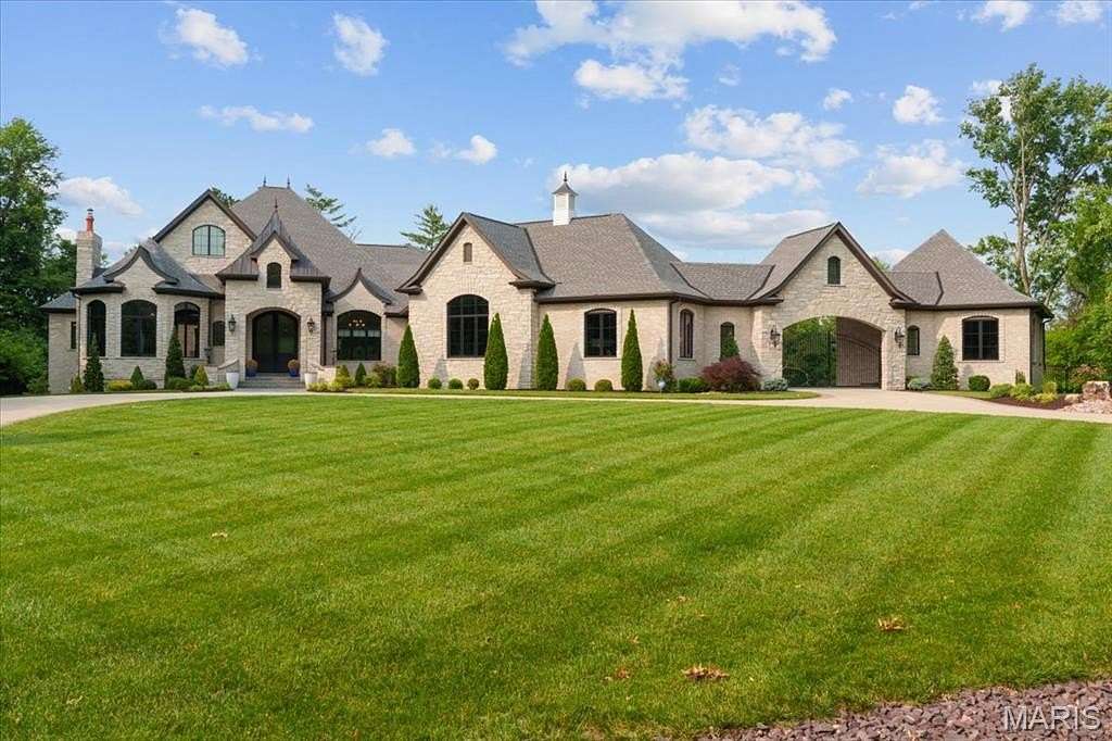 2.37 Acres of Land with Home for Sale in St. Louis, Missouri
