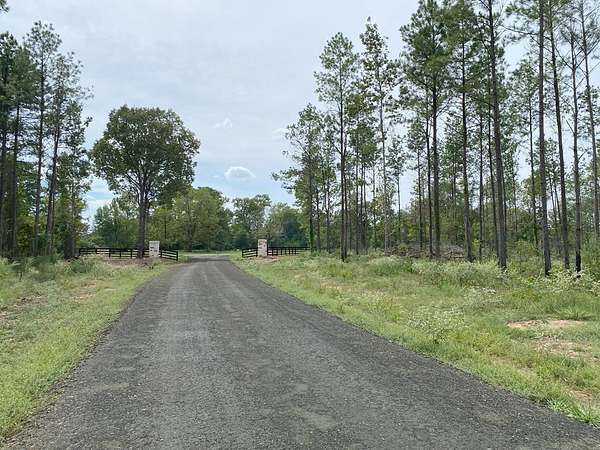19 Acres of Land for Sale in Huntington, Texas