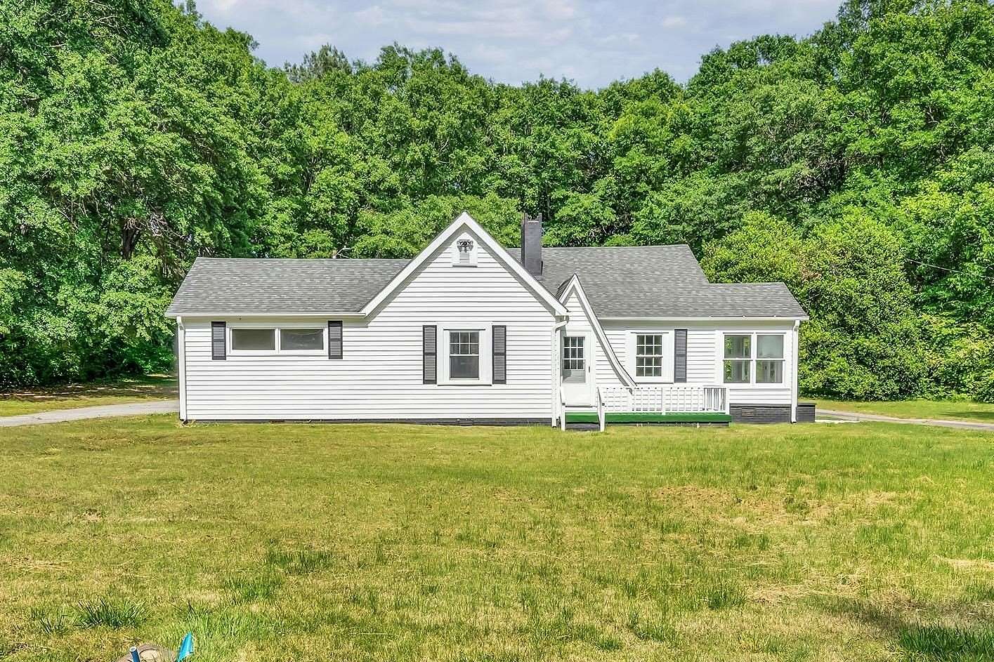 1.62 Acres of Land with Home for Sale in Chesnee, South Carolina