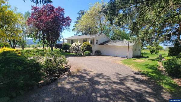 11.4 Acres of Land with Home for Sale in Newberg, Oregon
