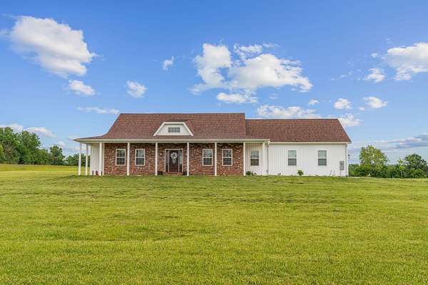 9.62 Acres of Land with Home for Sale in Billings, Missouri