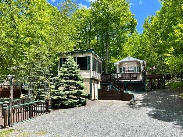 0.14 Acres of Residential Land for Sale in Gouldsboro, Pennsylvania