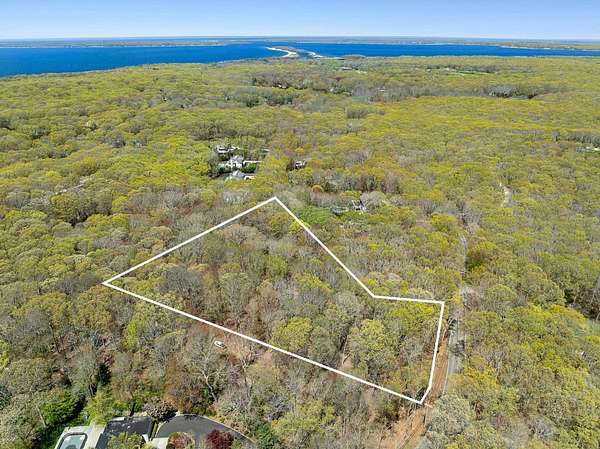 2.64 Acres of Residential Land for Sale in Sag Harbor, New York