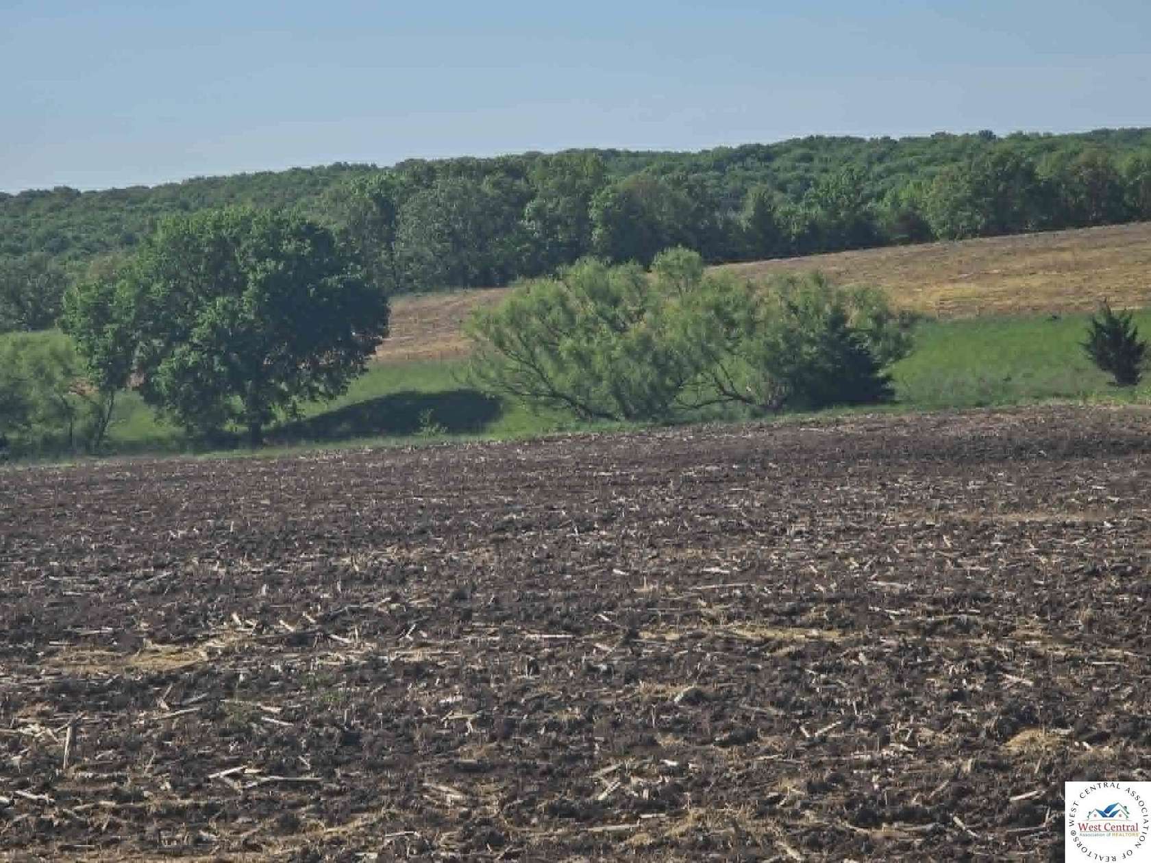 130 Acres of Land for Sale in Stover, Missouri