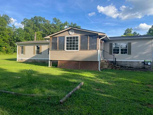 1.5 Acres of Land with Home for Sale in La Vergne, Tennessee