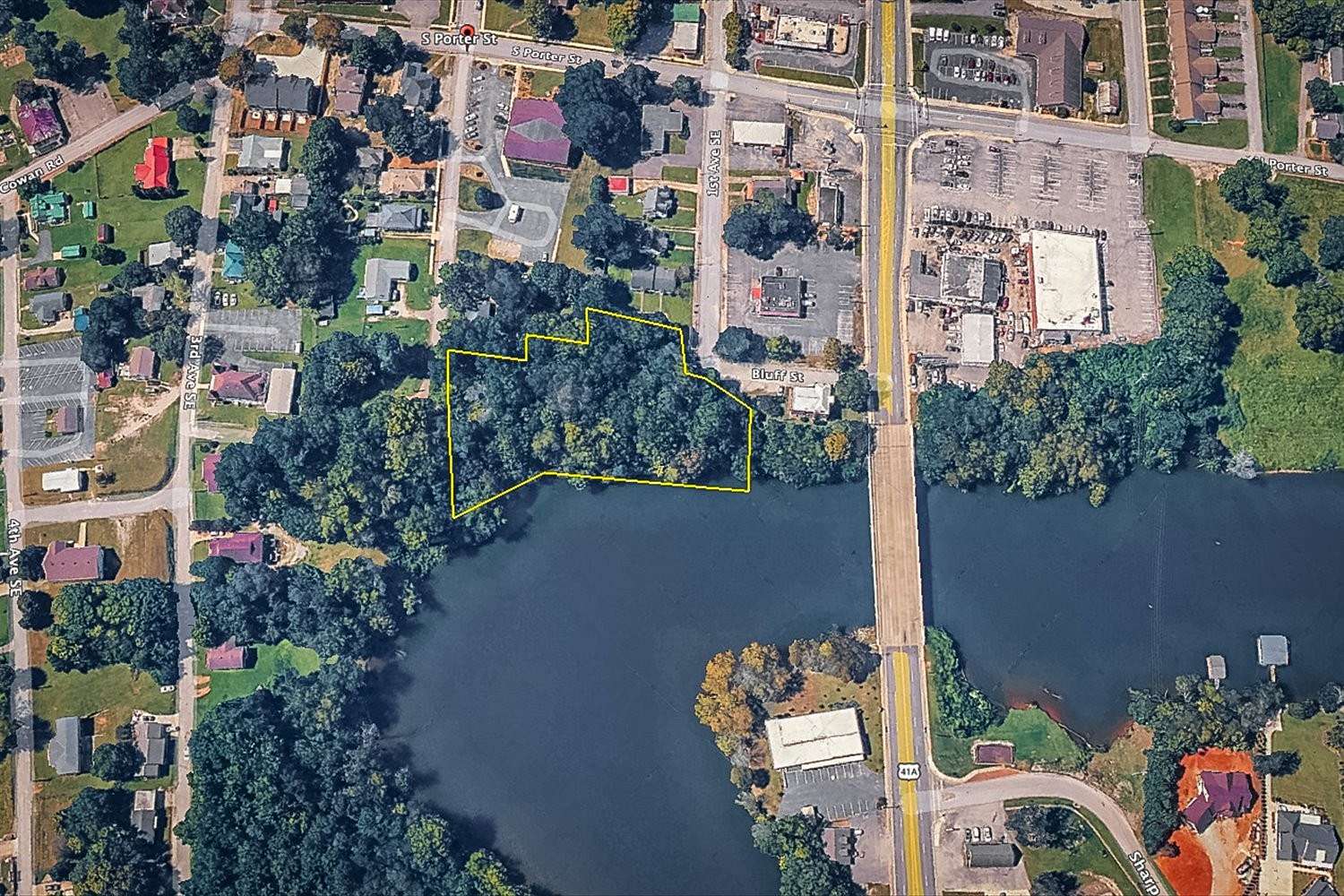 1.27 Acres of Residential Land for Sale in Winchester, Tennessee