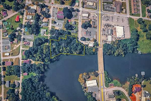 1.27 Acres of Residential Land for Sale in Winchester, Tennessee