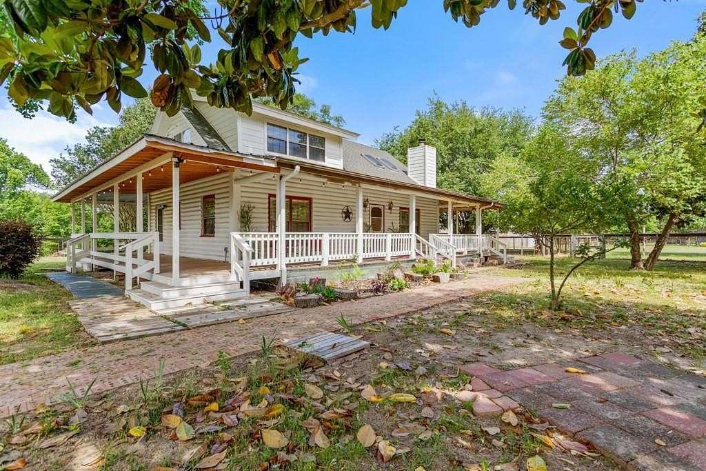 4 Acres of Land with Home for Sale in Lindale, Texas