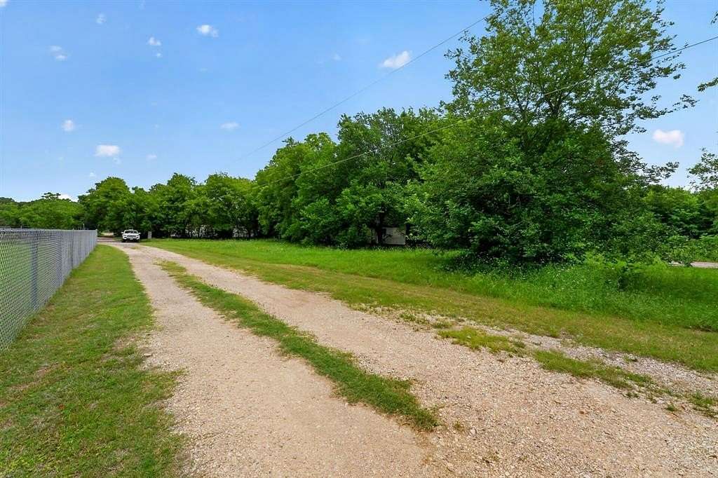 1 Acre of Residential Land for Sale in Arlington, Texas