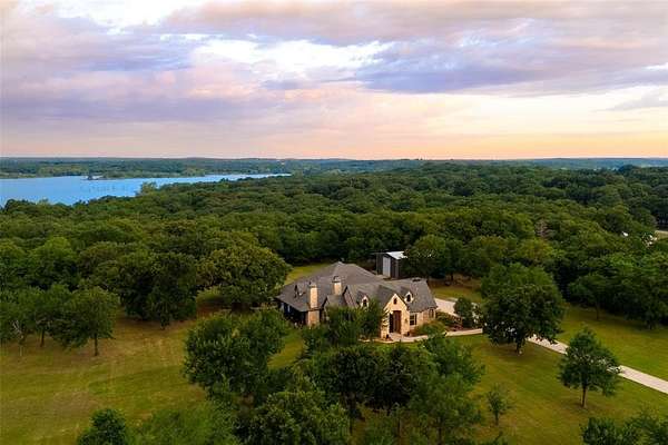 6.4 Acres of Land with Home for Sale in Tioga, Texas