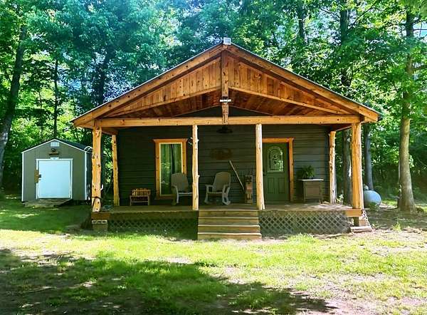 40 Acres of Land with Home for Sale in Batesville, Arkansas