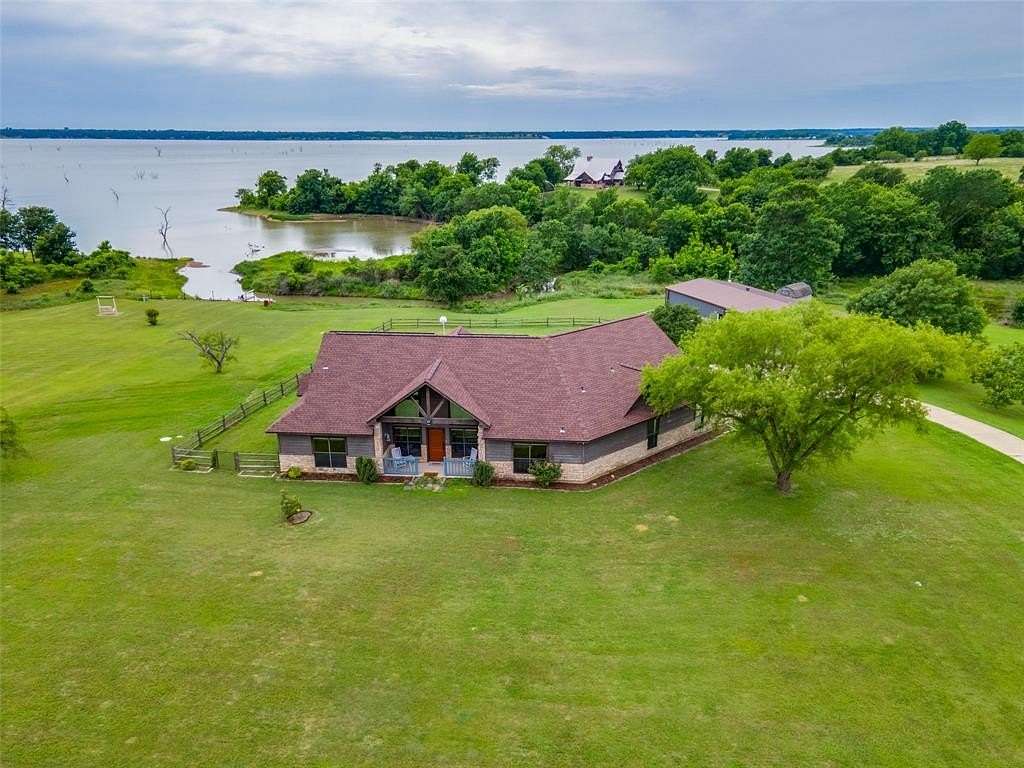 6.46 Acres of Land with Home for Sale in Kerens, Texas