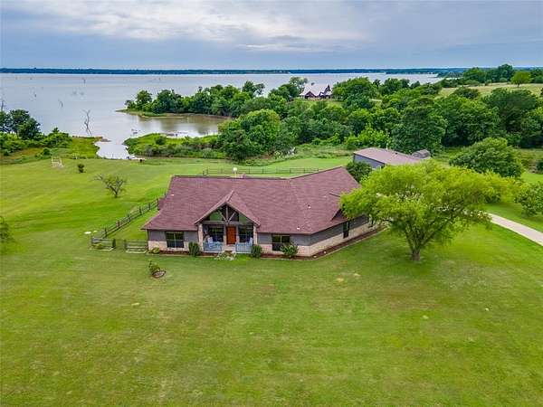 6.46 Acres of Land with Home for Sale in Kerens, Texas