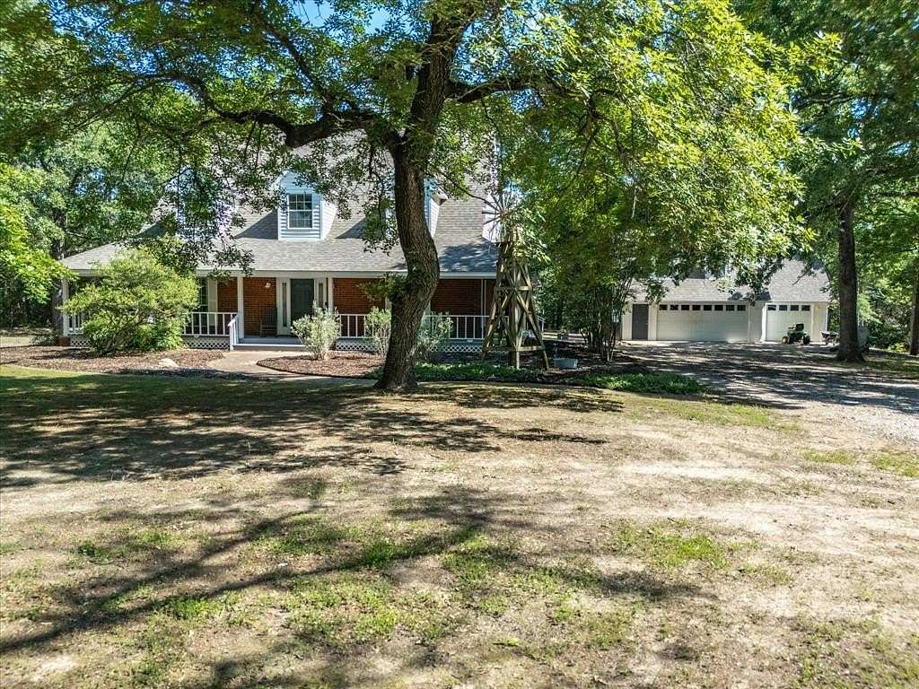 9.7 Acres of Land with Home for Sale in Kemp, Texas