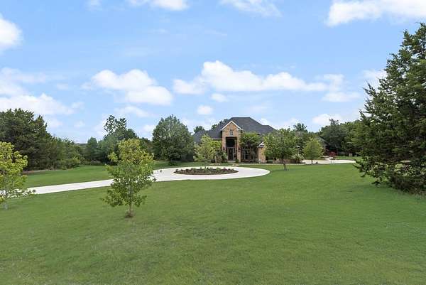 2.5 Acres of Land with Home for Sale in Weatherford, Texas
