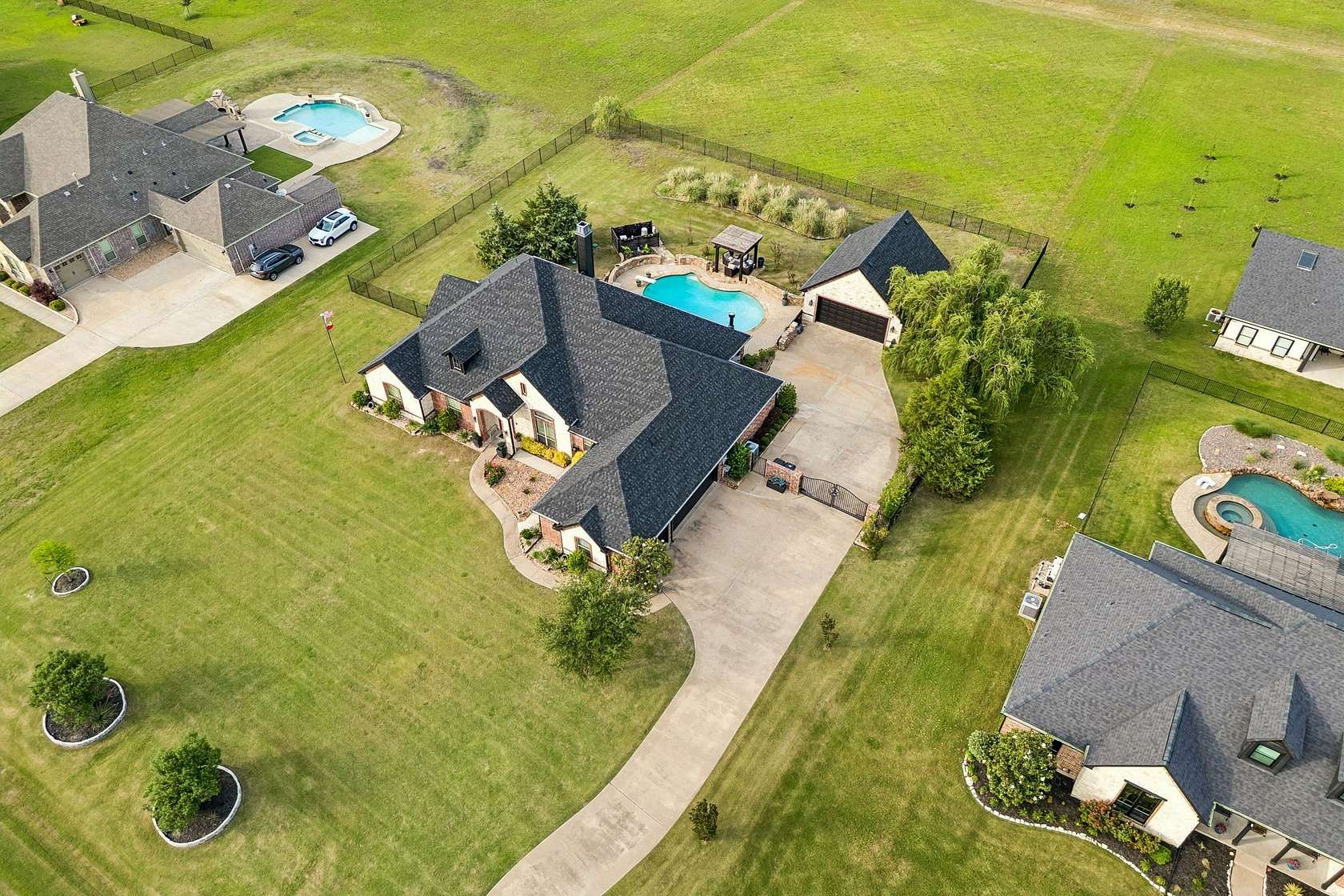 1.5 Acres of Land with Home for Sale in Rockwall, Texas