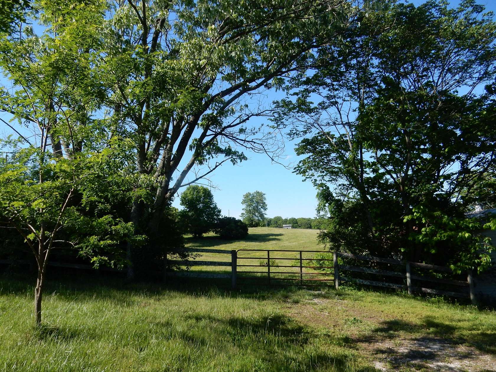 5 Acres of Land for Sale in Versailles, Kentucky