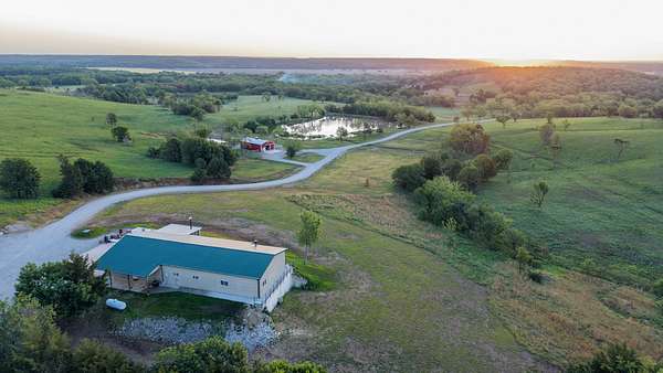 465 Acres of Land with Home for Sale in Elk City, Kansas