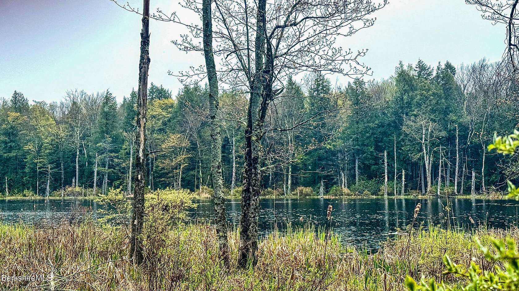 4.78 Acres of Residential Land for Sale in Becket, Massachusetts