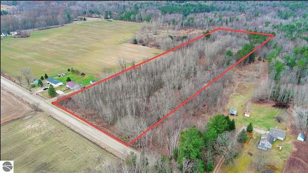 10 Acres of Recreational & Residential Land for Sale in Standish, Michigan