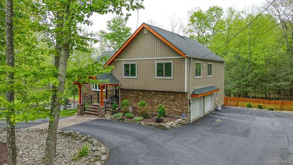 4.7 Acres of Land with Home for Sale in Middletown, New York