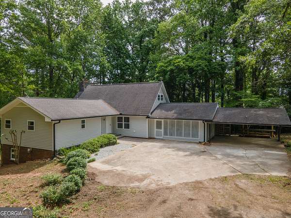 8.4 Acres of Land with Home for Sale in Fayetteville, Georgia