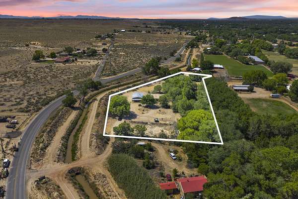 3 Acres of Residential Land for Sale in Peralta, New Mexico