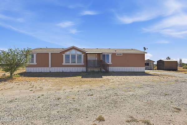 1.5 Acres of Land with Home for Sale in Willcox, Arizona