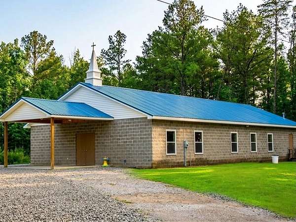 2.5 Acres of Improved Commercial Land for Sale in Chatsworth, Georgia