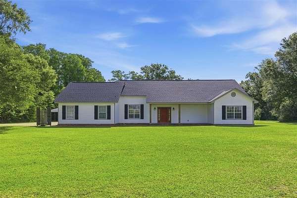 4 Acres of Land with Home for Sale in Lake Charles, Louisiana