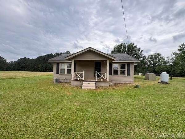12 Acres of Land with Home for Sale in Prescott, Arkansas