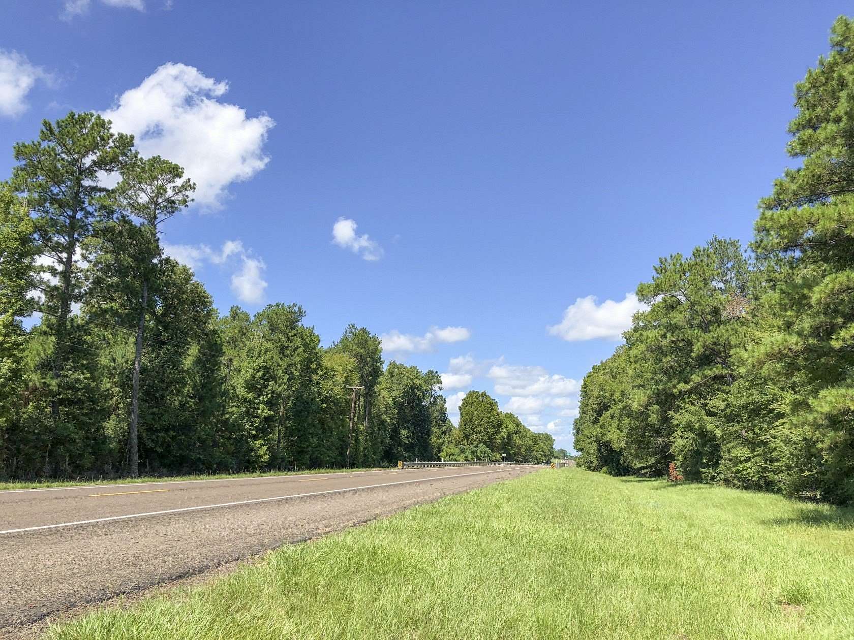 410 Acres of Recreational Land for Sale in Corrigan, Texas