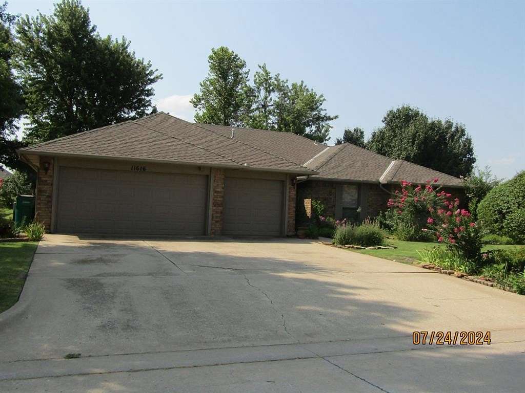 1.5 Acres of Land with Home for Sale in Yukon, Oklahoma