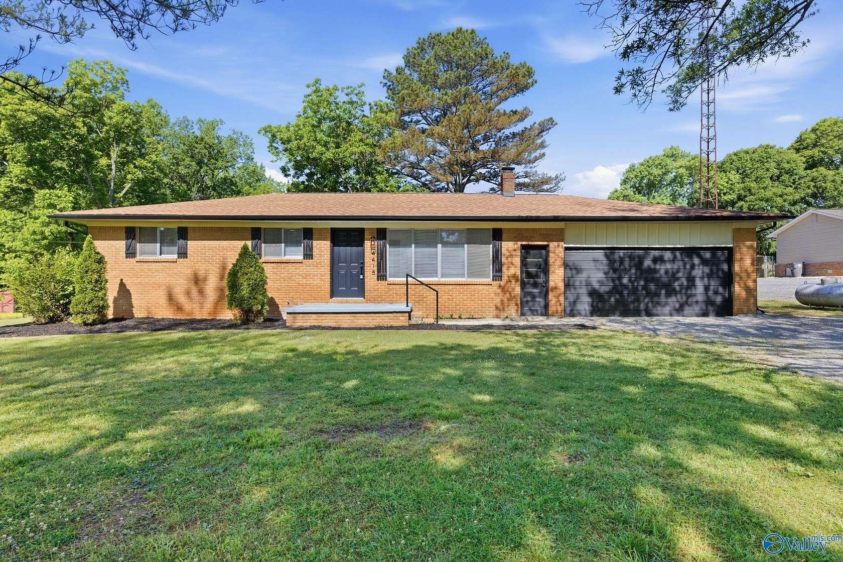 1.5 Acres of Land with Home for Sale in Trinity, Alabama