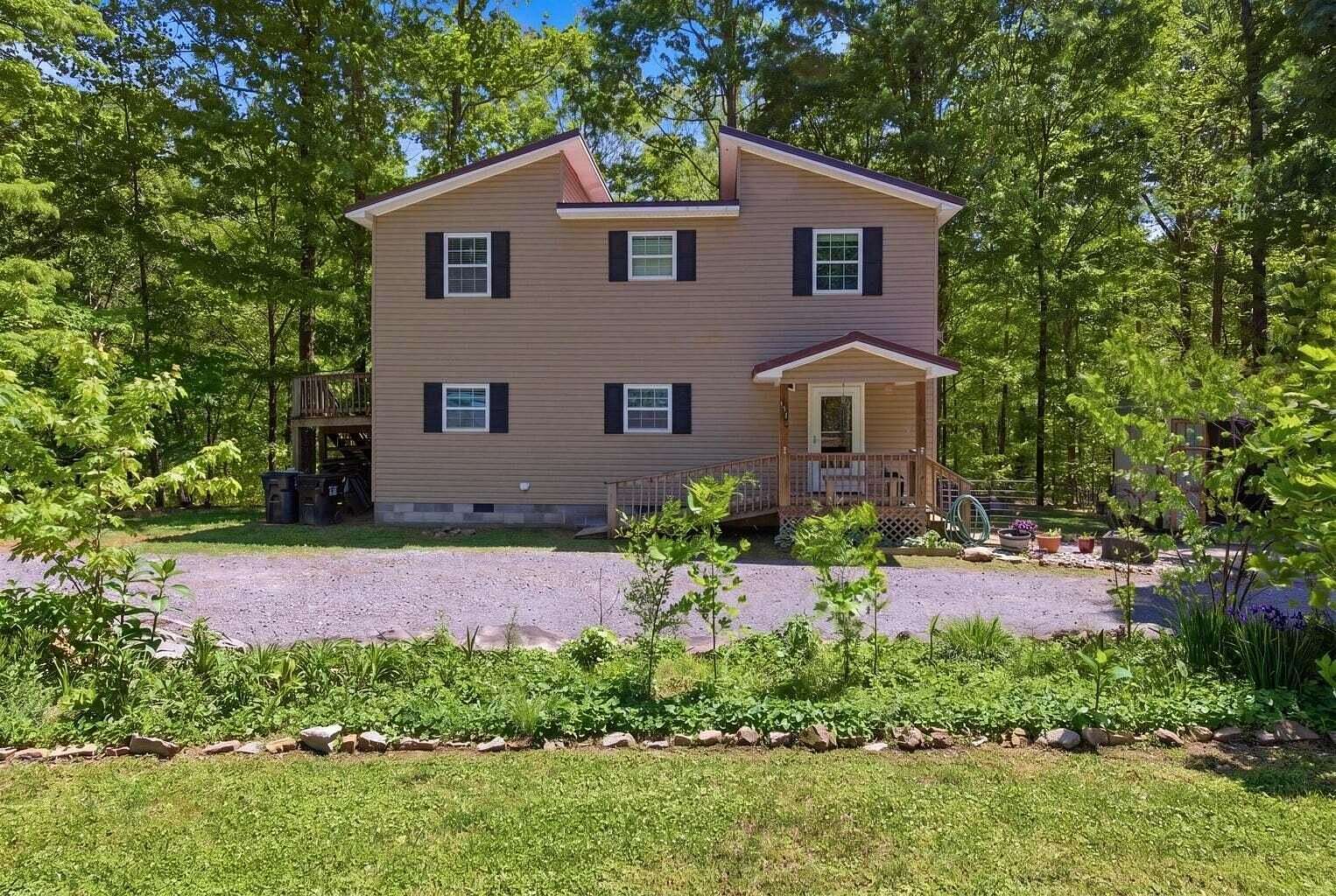 2.9 Acres of Land with Home for Sale in Dunlap, Tennessee