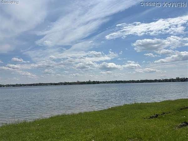 0.73 Acres of Residential Land for Sale in Green Oak Township, Michigan