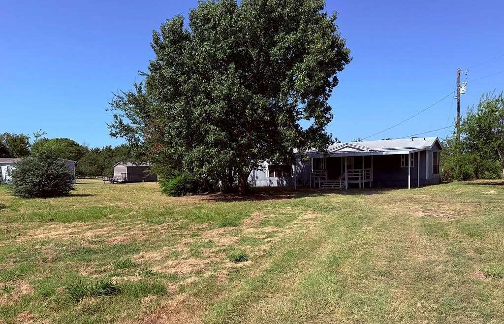 2 Acres of Land with Home for Sale in Eustace, Texas