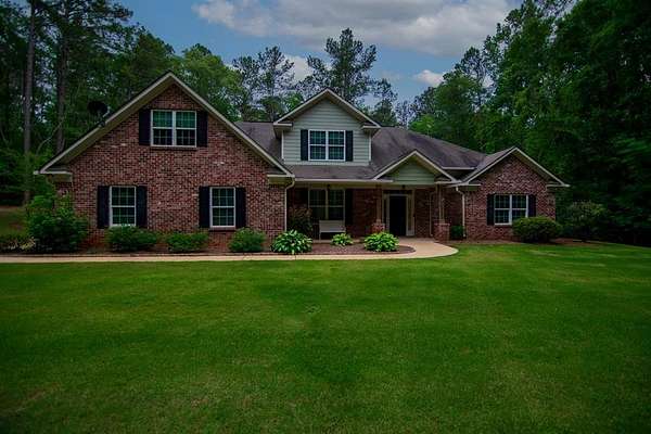 14.1 Acres of Land with Home for Sale in Hamilton, Georgia