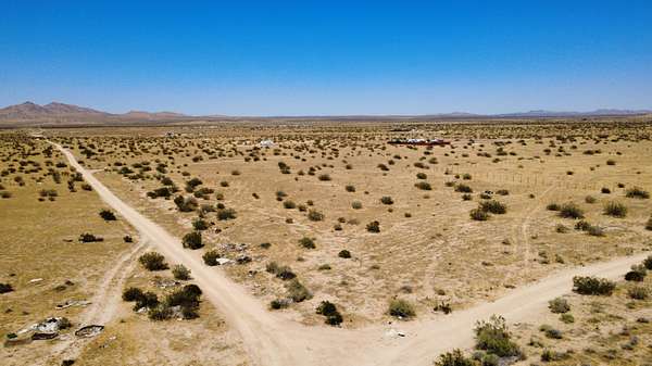 2.73 Acres of Land for Sale in Palmdale, California