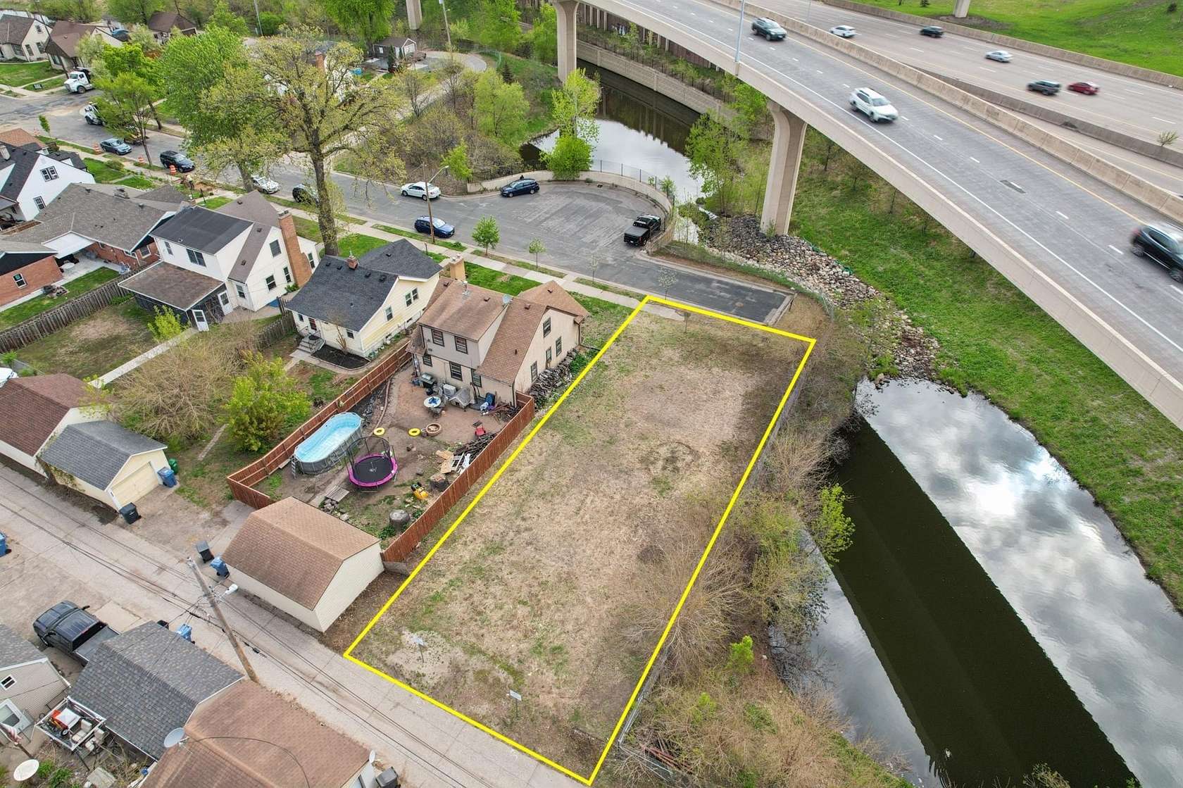 0.11 Acres of Residential Land for Sale in Minneapolis, Minnesota
