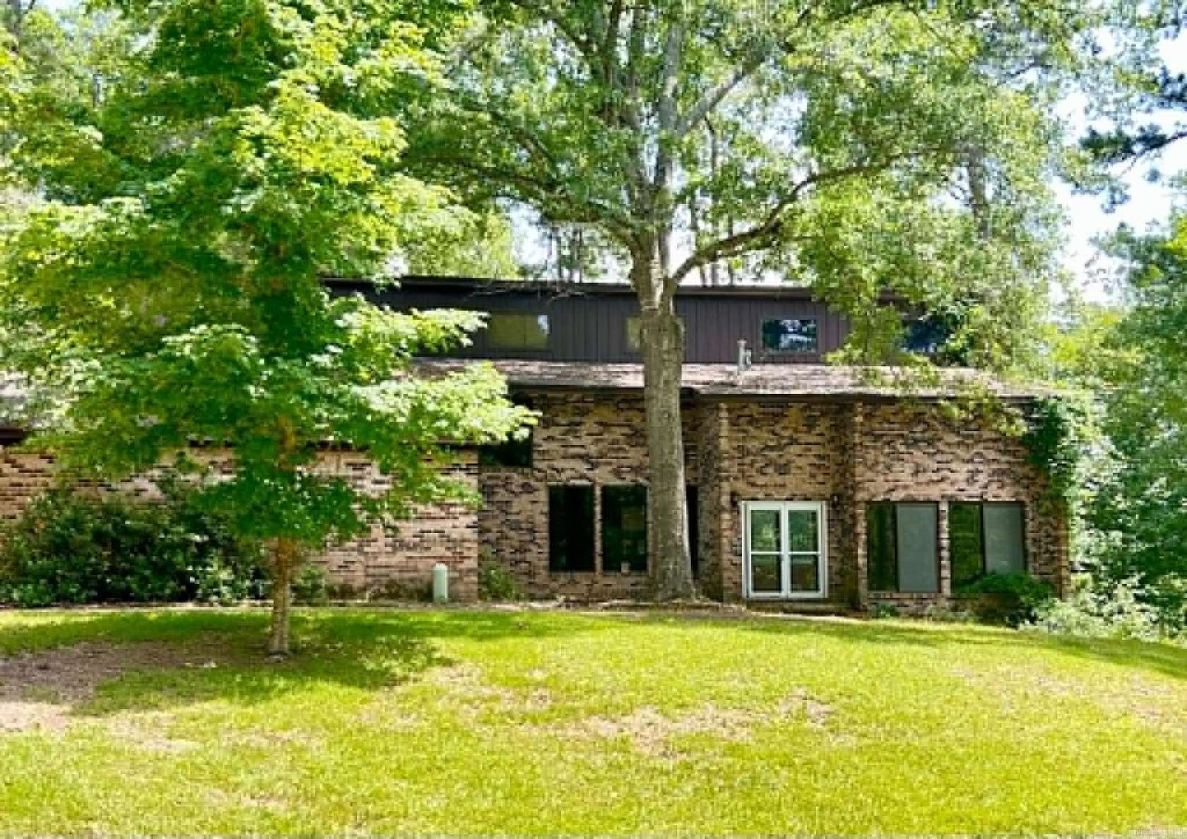 6.75 Acres of Land with Home for Sale in Camden, Arkansas