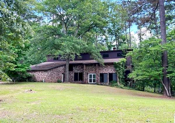 6.75 Acres of Land with Home for Sale in Camden, Arkansas