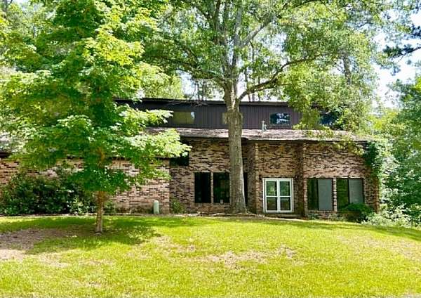 6.75 Acres of Land with Home for Sale in Camden, Arkansas