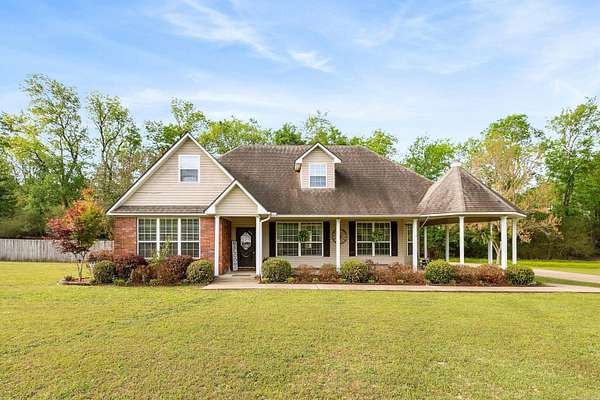 1.58 Acres of Land with Home for Sale in Malvern, Arkansas