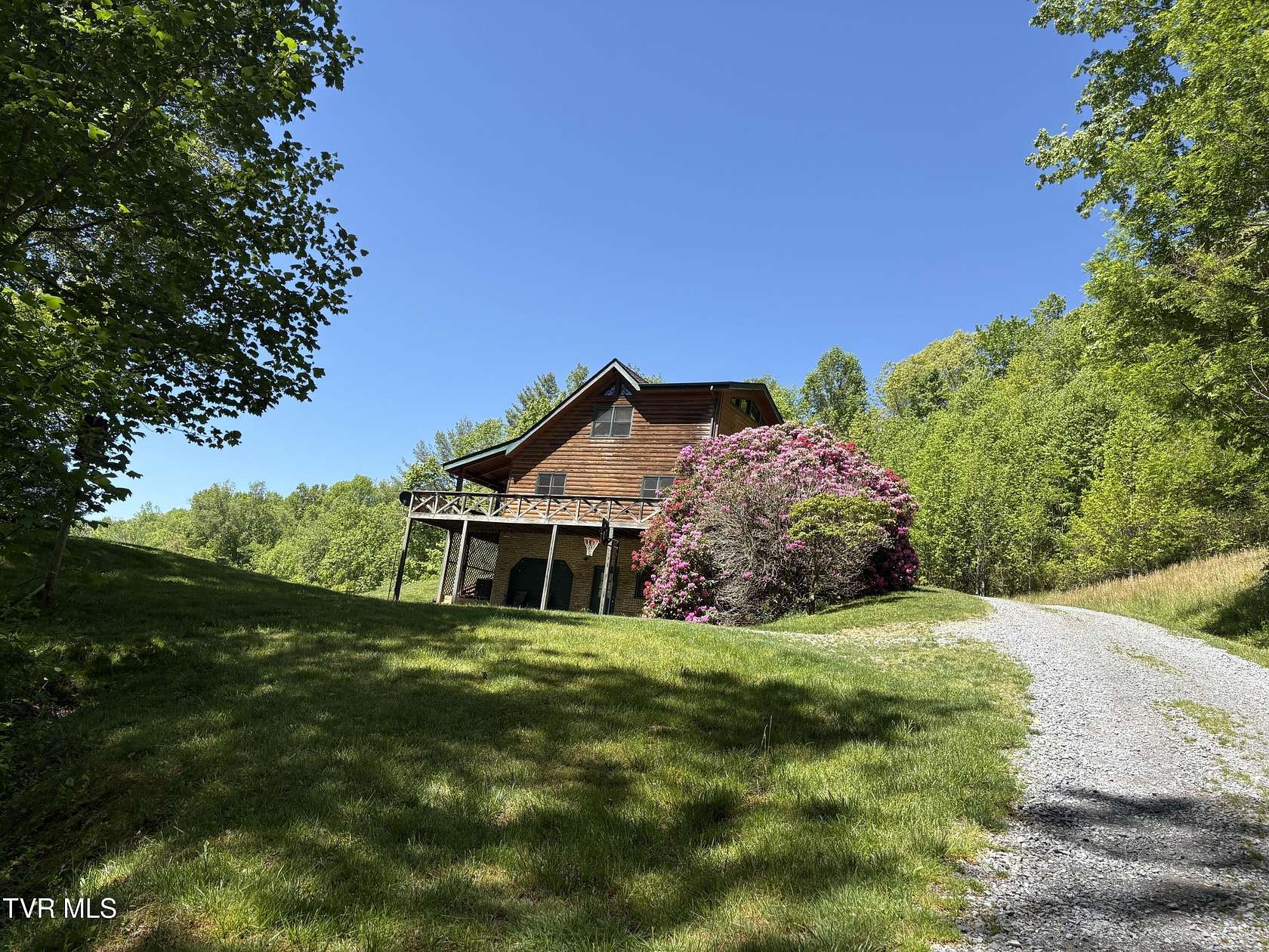 20.1 Acres of Land with Home for Sale in Roan Mountain, Tennessee