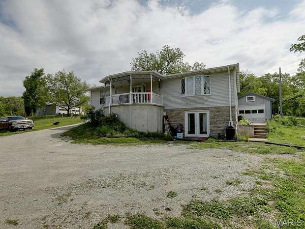 9 Acres of Land with Home for Sale in New London, Missouri
