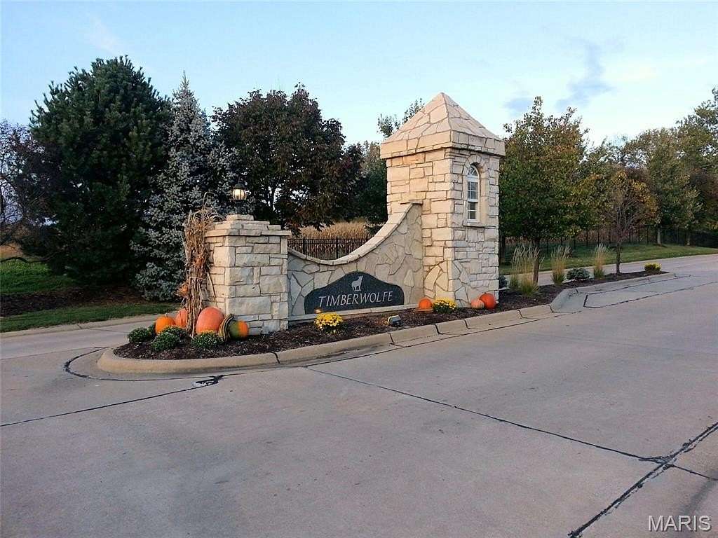 0.58 Acres of Residential Land for Sale in Glen Carbon, Illinois