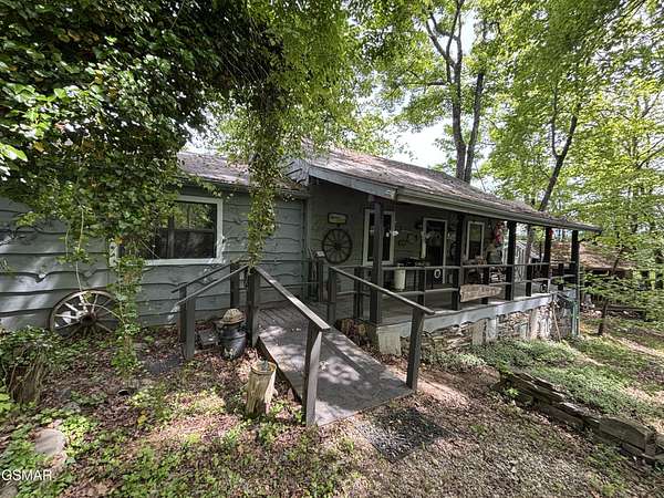 7 Acres of Land with Home for Sale in Del Rio, Tennessee