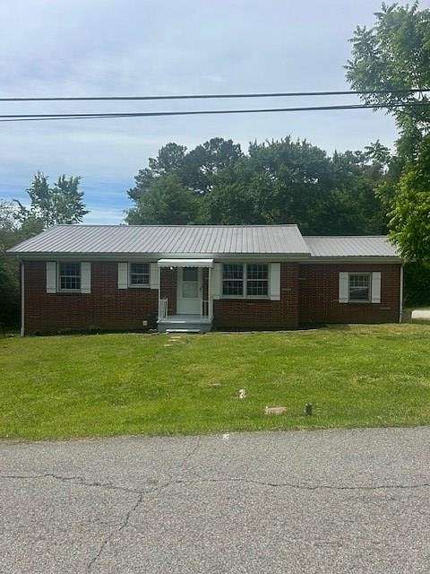 38 Acres of Land with Home for Sale in Camden, Tennessee